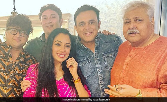 Inside <I>Sarabhai Vs Sarabhai</i> Reunion With Rupali Ganguly, Ratna Pathak Shah, Sumeet Raghavan, Rajesh Kumar, Satish Shah