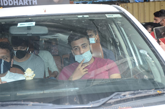 Shehnaaz Gill's Brother Shehbaaz Visits Sidharth Shukla's Home