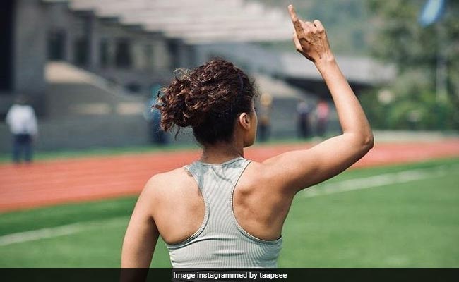Taapsee Pannu's Physique In This Pic Leaves Fans Awestruck