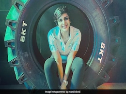 जोश से भरी दिखीं मंदिरा बेदी, फोटो शेयर कर शुभचिंतकों को कहा शुक्रिया... जोश से भरी दिखीं मंदिरा बेदी, फोटो शेयर कर शुभचिंतकों को कहा शुक्रिया...