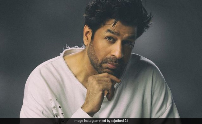 रजत बेदी के खिलाफ केस दर्ज, राहगीर को कार से मारी टक्कर