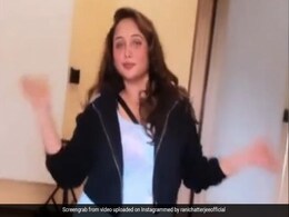 भोजपुरी अभिनेत्री ने 'परम सुंदरी' सॉन्ग पर किया डांस, रानी चटर्जी के डांस के दीवाने हुए फैन्स भोजपुरी अभिनेत्री ने 'परम सुंदरी' सॉन्ग पर किया डांस, रानी चटर्जी के डांस के दीवाने हुए फैन्स