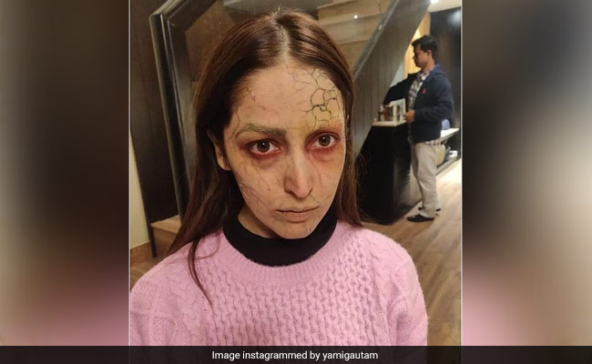 Neck Injury, Chilly Nights, Hours Of Make-Up Couldn't Stop Yami Gautam From Filming <i>Bhoot Police</i>
