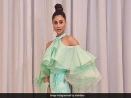 Hair Style Trends : फैशन में लौट आया टॉप बन, इस तरह आपका भी बन जाएगा सेलिब्रिटी जैसा हेयर स्टाइल Hair Style Trends : फैशन में लौट आया टॉप बन, इस तरह आपका भी बन जाएगा सेलिब्रिटी जैसा हेयर स्टाइल