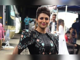 Wait?What?! Divyanka Tripathi And Vivek Dahiya Are Having Black Ice Cream In Dubai