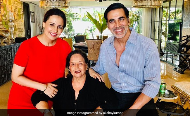 "Very Tough Hour For Me And My Family," Tweets Akshay Kumar On His Mother's Health