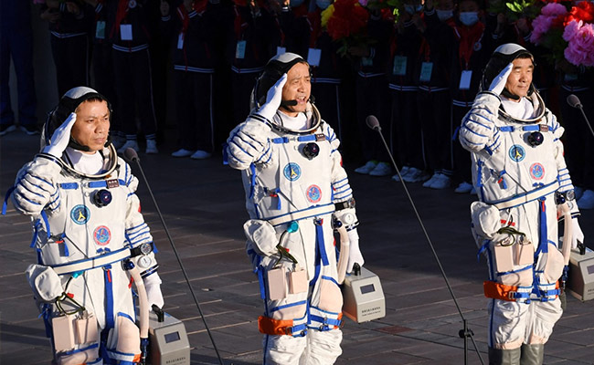 Chinese Astronauts Return After Country's Longest 90-Day Space Mission