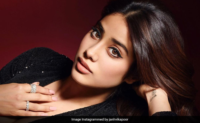 Janhvi Kapoor's Liner Is Always On Fleek When She Has A Sequinned Black Party Dress On