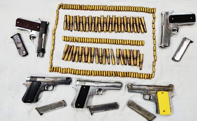 दिल्ली पुलिस की स्पेशल सेल ने हथियार तस्कर को किया गिरफ्तार, नक्सलियों से संबंध भी आए सामने