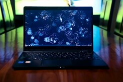 Fujitsu UH-X Laptop: Tiny and Mighty? Fujitsu UH-X Laptop: Tiny and Mighty?