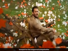 Bigg Boss 15: सलमान खान को नहीं मिल रहा बिग बॉस का घर, जंगल में यूं भटक रहे एक्टर- देखें Video Bigg Boss 15: सलमान खान को नहीं मिल रहा बिग बॉस का घर, जंगल में यूं भटक रहे एक्टर- देखें Video