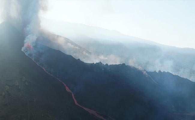 Volcano Roars Back To Life As Lava Nears The Sea In Spain
