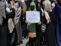 Taliban Fire Shots To Disperse Crowds At Anti-Pak Protests In Kabul Taliban Fire Shots To Disperse Crowds At Anti-Pak Protests In Kabul