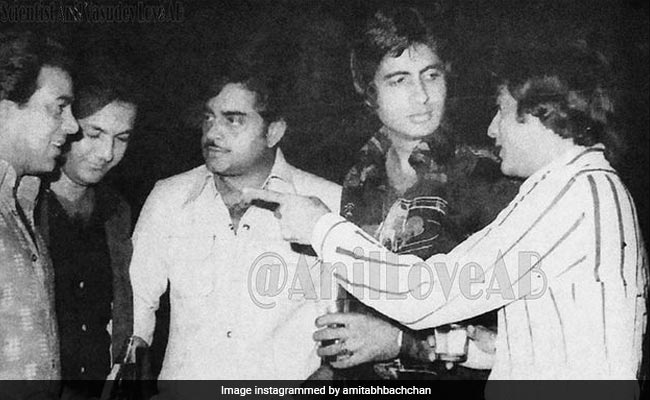 Count The Celebs In Amitabh Bachchan's Star-Studded Throwback