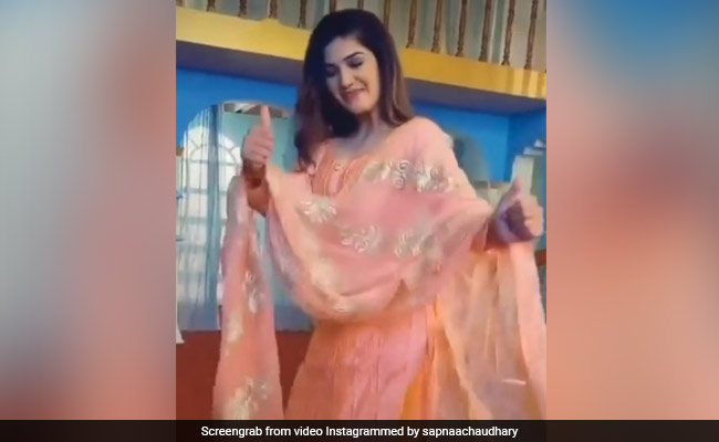 Sapna Choudhary ने हरियाणवी सॉन्ग 'Balam Alto' पर किया धमाकेदार डांस, देख फैन्स के उड़े होश...Video वायरल