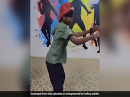 'बचपन का प्यार' सिंगर सहदेव दिर्दो ने यूं किया झूमकर डांस, लोग बोले- बवाल मचा दिया 'बचपन का प्यार' सिंगर सहदेव दिर्दो ने यूं किया झूमकर डांस, लोग बोले- बवाल मचा दिया