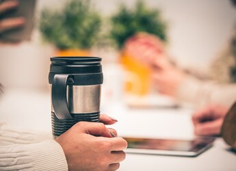 4 Travel-Friendly Coffee Flasks You Must Try 4 Travel-Friendly Coffee Flasks You Must Try