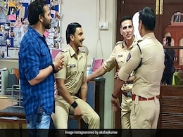 अक्षय कुमार की 'सूर्यवंशी' को लेकर इंतजार खत्म, 'दिवाली पर आ रही है पुलिस'- देखें Post अक्षय कुमार की 'सूर्यवंशी' को लेकर इंतजार खत्म, 'दिवाली पर आ रही है पुलिस'- देखें Post