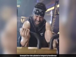 "Dear Fat, Prepare To Die": Emraan Hashmi's New Workout Clip Has The Internet's Attention "Dear Fat, Prepare To Die": Emraan Hashmi's New Workout Clip Has The Internet's Attention