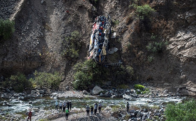 32 Passengers Killed As Bus Falls Off Cliff In Peru