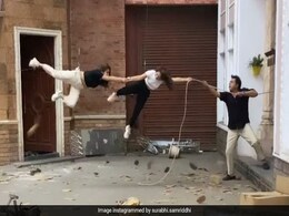चिंकी-मिंकी ने शेयर किया BTS वीडियो, यूं हवा में उड़ती नजर आईं दोनों बहने...देखें video चिंकी-मिंकी ने शेयर किया BTS वीडियो, यूं हवा में उड़ती नजर आईं दोनों बहने...देखें video