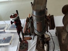 शोर की शिकायत पर पुलिस पहुंची, घर के तहखाने में मिली अवैध हथियारों की फैक्ट्री! शोर की शिकायत पर पुलिस पहुंची, घर के तहखाने में मिली अवैध हथियारों की फैक्ट्री!