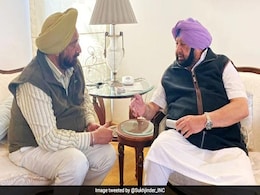 कैप्टन की 'पाक दोस्त के ISI लिंक' के आरोप पर अमरिंदर सिंह और पंजाब के गृह मंत्री में छिड़ी टि्वटर जंग कैप्टन की 'पाक दोस्त के ISI लिंक' के आरोप पर अमरिंदर सिंह और पंजाब के गृह मंत्री में छिड़ी टि्वटर जंग