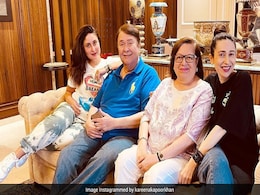करीना कपूर ने मम्मी-पापा और बहन के साथ शेयर की खूबसूरत फैमिली Photo, बोलीं- मेरी दुनिया... करीना कपूर ने मम्मी-पापा और बहन के साथ शेयर की खूबसूरत फैमिली Photo, बोलीं- मेरी दुनिया...