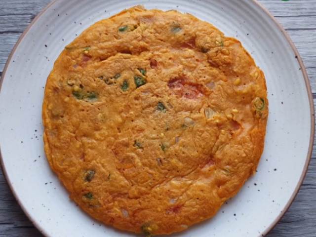 How To Make Moong Dal Uttapam| Easy Moong Dal Uttapam Recipe