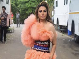 Bigg Boss 15 से बाहर होने पर Rakhi Sawant का मेकर्स पर निकला गुस्सा, बोलीं- मैं टिशू पेपर नहीं Bigg Boss 15 से बाहर होने पर Rakhi Sawant का मेकर्स पर निकला गुस्सा, बोलीं- मैं टिशू पेपर नहीं