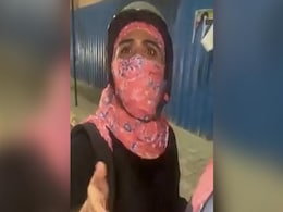 "गैर-मुस्लिम के साथ बाइक पर सवारी?": बेंगलुरु में मोरल पुलिसिंग मामले में दो गिरफ्तार "गैर-मुस्लिम के साथ बाइक पर सवारी?": बेंगलुरु में मोरल पुलिसिंग मामले में दो गिरफ्तार