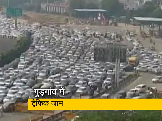 भारत बंद की वजह से कई सड़कें बंद, गुड़गांव में ट्रैफिक जाम