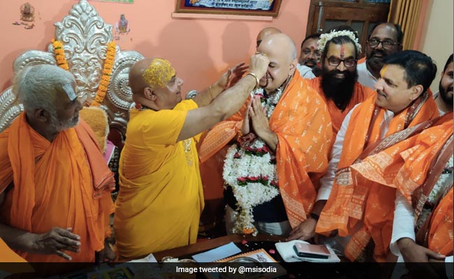 AAP Leaders Launch UP Campaign With Prayers At Ayodhya Ram Temple