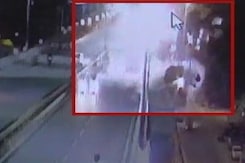 On CCTV, Couple Hit By Car Dies After Falling From Bengaluru Flyover On CCTV, Couple Hit By Car Dies After Falling From Bengaluru Flyover