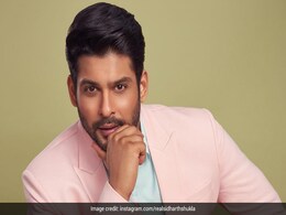 Siddharth Shukla के निधन की खबर सुन इन सेलेब्स ने हटा दी अपनी प्रोफाइल फोटो Siddharth Shukla के निधन की खबर सुन इन सेलेब्स ने हटा दी अपनी प्रोफाइल फोटो