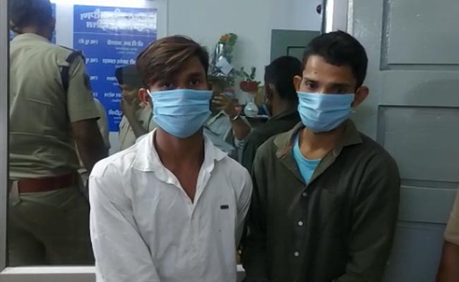 छत्तीसगढ़ में सरेराह लड़की को छेड़ने वाले दो बदमाश गिरफ्तार, घटना की वीडियो हुआ था वायरल