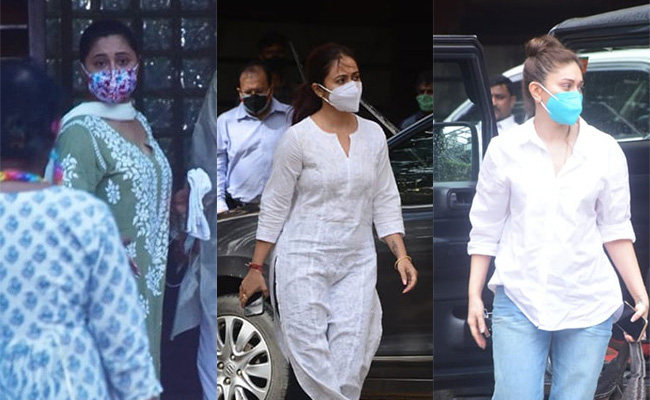Sidharth Shukla's <I>Bigg Boss</i> Co-Contestants Rashami Desai, Devoleena Bhattacharjee, Shefali Jariwala Visit His Family; Asim Riaz Pictured At Hospital