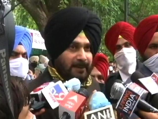 Congress In Turmoil As Navjot Sidhu Quits As Punjab Unit Chief