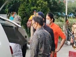 महंत नरेंद्र गिरि की मौत का मामला : आनंद गिरी को लेकर हरिद्वार पहुंची सीबीआई महंत नरेंद्र गिरि की मौत का मामला : आनंद गिरी को लेकर हरिद्वार पहुंची सीबीआई