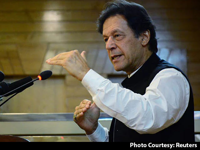 आर्मी स्कूल हमला केस: पाकिस्तान के सुप्रीम कोर्ट में पेश हुए पीएम इमरान खान, बोले- कोई दूध का धुला नहीं है