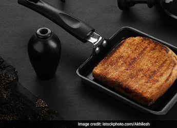 Watch: How To Flip Cheese Sandwich On Frying Pan - This Kitchen Hack Is A Must Try Watch: How To Flip Cheese Sandwich On Frying Pan - This Kitchen Hack Is A Must Try