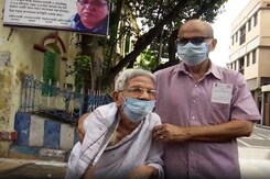Bhabanipur By-Polls: 90-Year-Old Casts Vote In Bengal Bhabanipur By-Polls: 90-Year-Old Casts Vote In Bengal