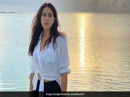 How To Wear Oversized Dress : ओवरसाइज्ड है ड्रेस, रिजेक्ट करने से पहले सेलेब से लें टिप्स और कुछ यूं करें कैरी How To Wear Oversized Dress : ओवरसाइज्ड है ड्रेस, रिजेक्ट करने से पहले सेलेब से लें टिप्स और कुछ यूं करें कैरी