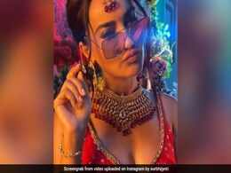 Surbhi Jyoti ने दुल्हन बन 'लेके पहला पहला प्यार' सॉन्ग पर यूं दिखाया स्वेग, खूबसूरती देख फैन्स के उड़े होश... Surbhi Jyoti ने दुल्हन बन 'लेके पहला पहला प्यार' सॉन्ग पर यूं दिखाया स्वेग, खूबसूरती देख फैन्स के उड़े होश...