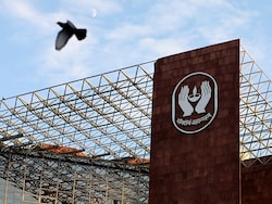 Government To Sell 6.5% Stake In LIC For Over Rs 30,000 Crore