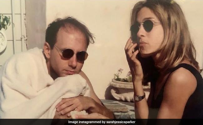 "It's Been Unbearable": Sarah Jessica Parker's Tribute To Willie Garson. It's OK To Cry