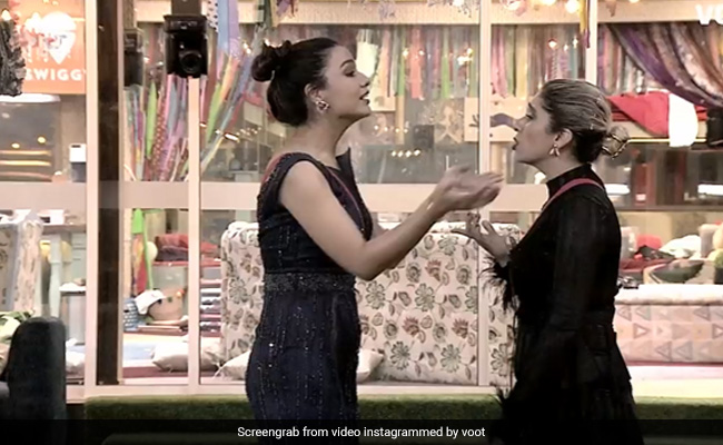 <I>Bigg Boss OTT</i> - "Don't Speak Like A <I>Kabadiwala</i>": Neha Bhasin's Comment Irks Divya Agarwal