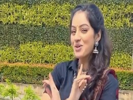 Deepika Singh ने जींस के ऊपर साड़ी पहन किया जोरदार डांस, फैन्स बोले- 21st सेंचुरी...देखें Video Deepika Singh ने जींस के ऊपर साड़ी पहन किया जोरदार डांस, फैन्स बोले- 21st सेंचुरी...देखें Video