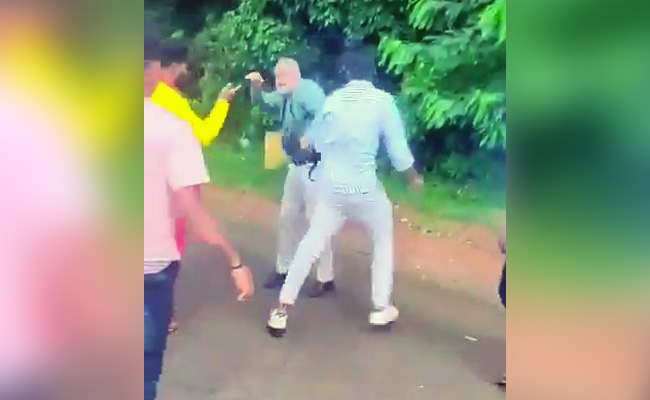 On Camera, Tiger Conservationist, Friend Assaulted In Karnataka