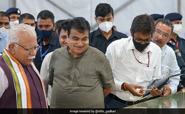 Nitin Gadkari, ML Khattar Review Progress Of Delhi-Mumbai Expressway